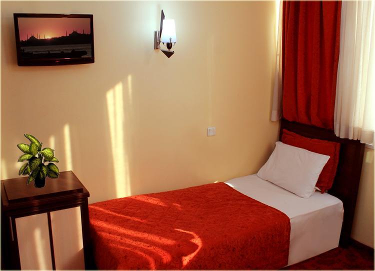 Hotel Kanada Истанбул Екстериор снимка